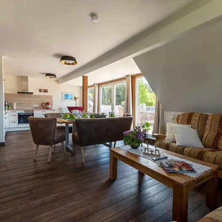 Altes Forsthaus - Im Obergeschoss Appartement Ormont