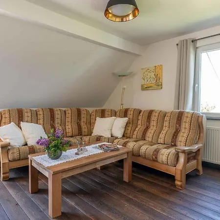 Altes Forsthaus - Im Obergeschoss Appartement Ormont